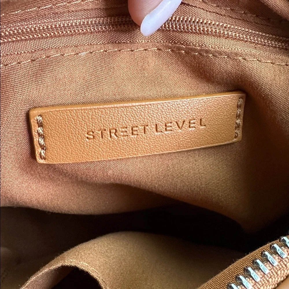 Elegant Tan Shoulder Bag